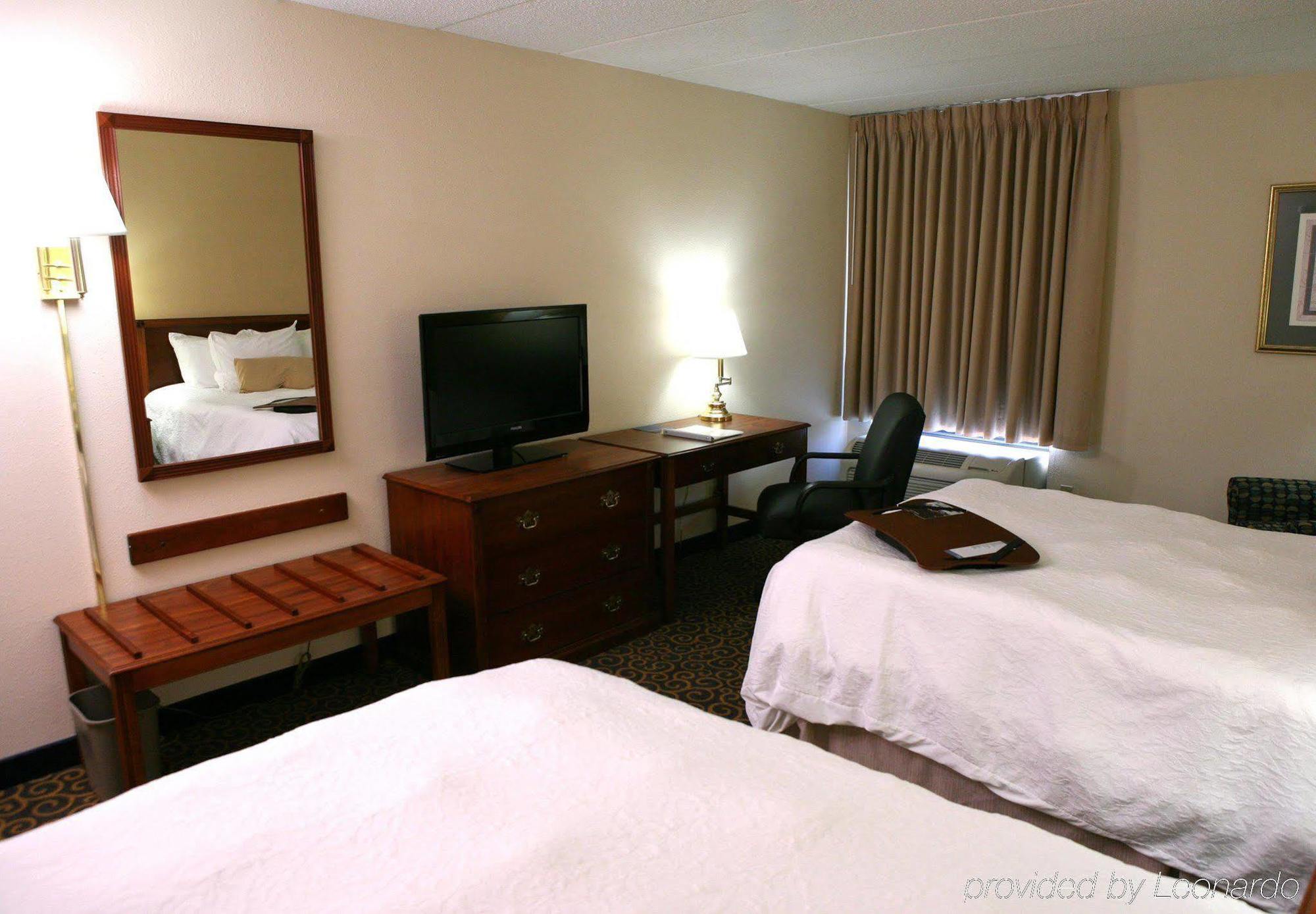 Hampton Inn Cincinnati Eastgate Zimmer foto